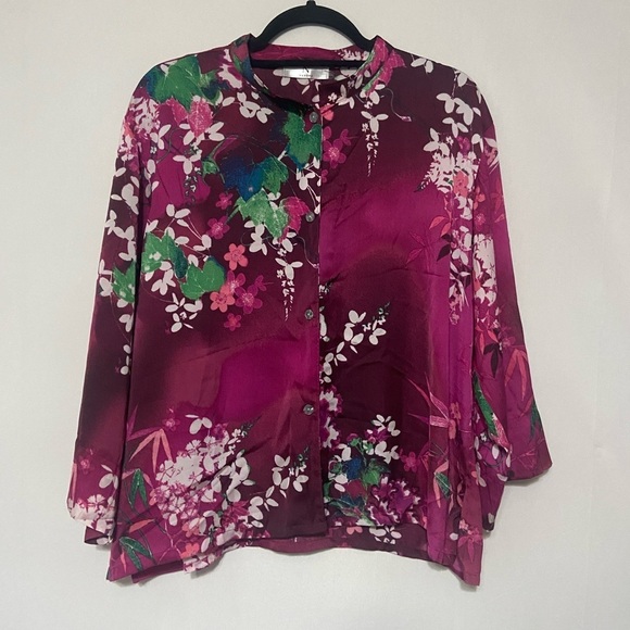 Natori LIKE NEW jewel tone floral print button down blouse size L - Picture 1 of 4